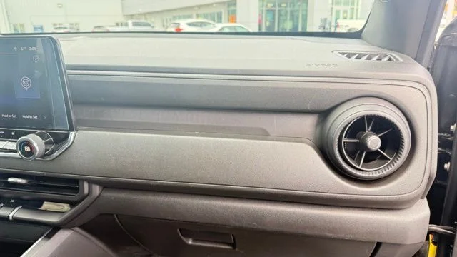 Used 2025 Black Chevrolet Trail Boss image 35