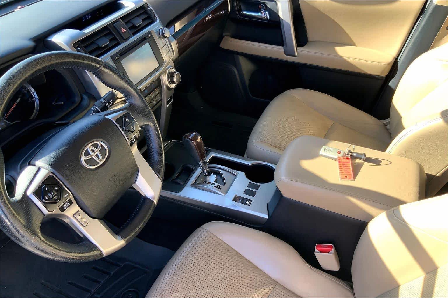 Used 2014 Blizzard Pearl Toyota Limited image 16