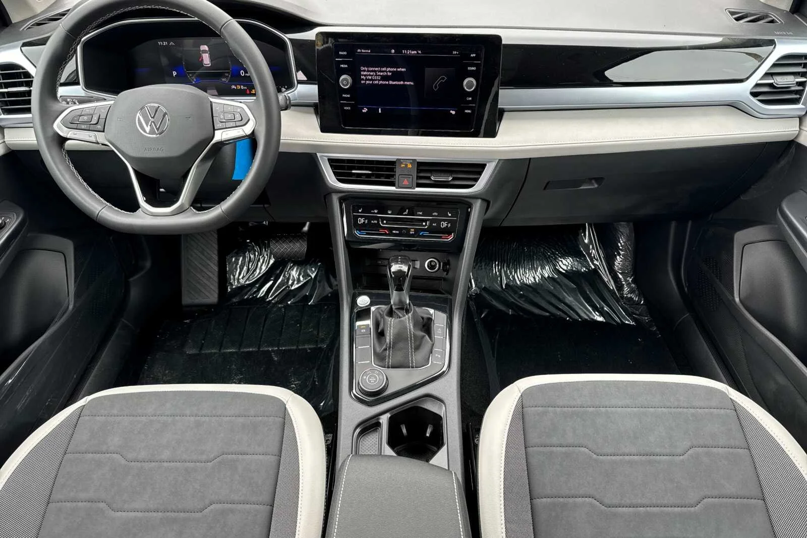 New 2026 Silver Volkswagen 1.5T SE image 13