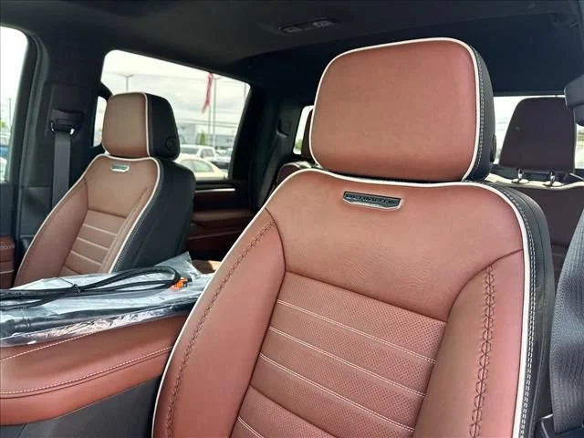 New 2026 Glacier White Tricoat GMC Denali Ultimate image 30