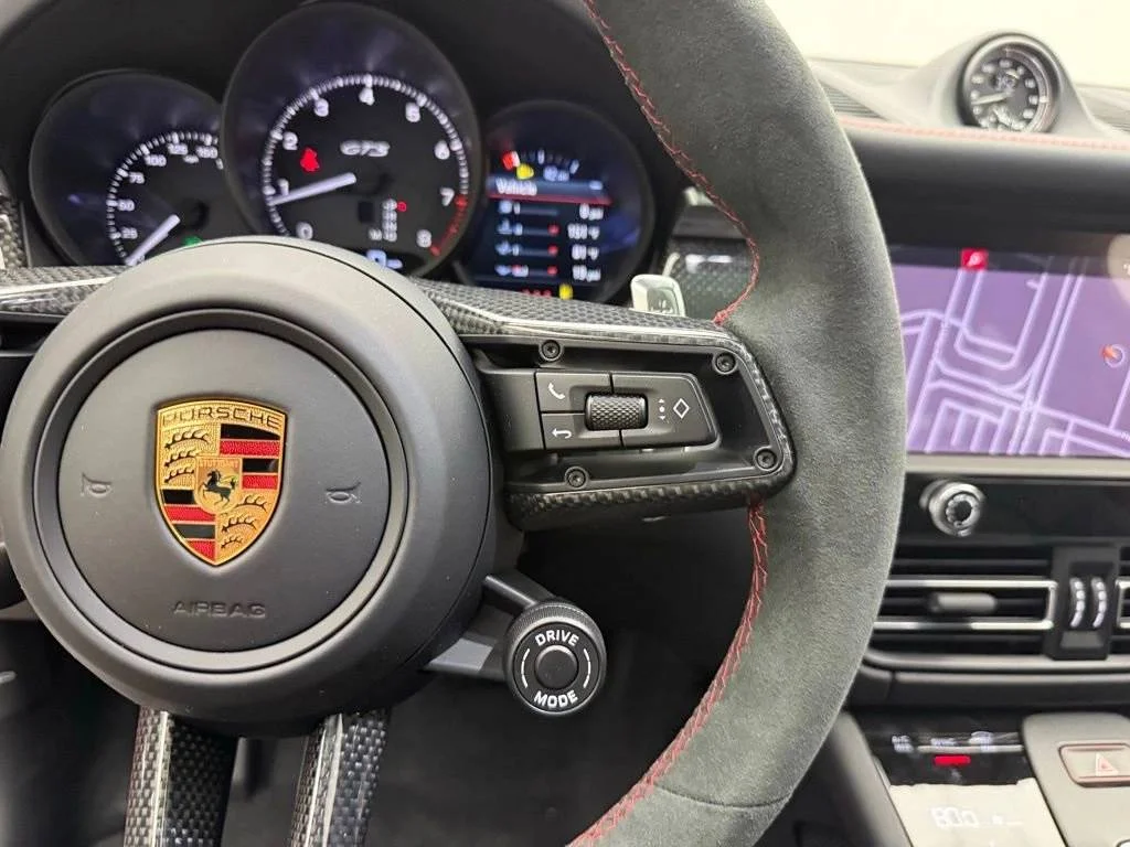 2026 Porsche Macan GTS - Photo 14