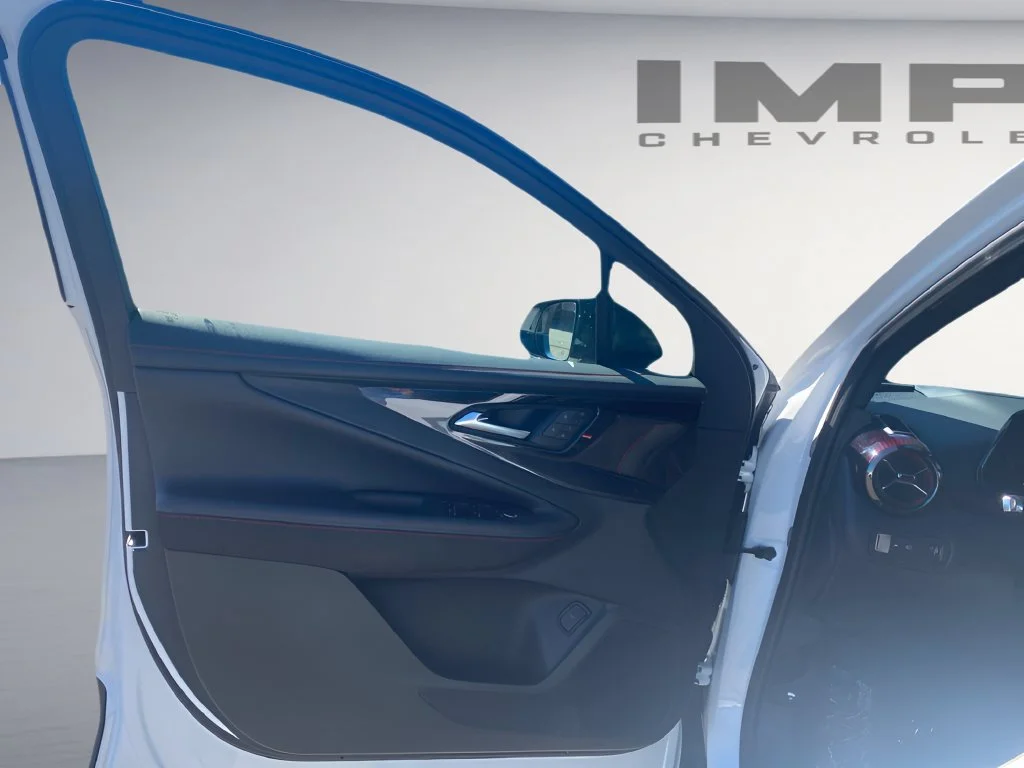 Used 2024 Summit White Chevrolet RS image 18