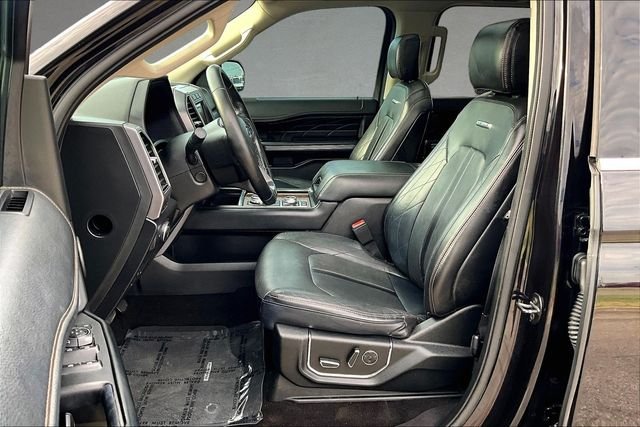 Used 2019 Black Ford Platinum image 23