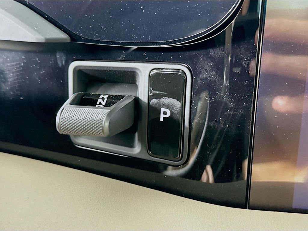 Used 2025 Black Porsche  image 17