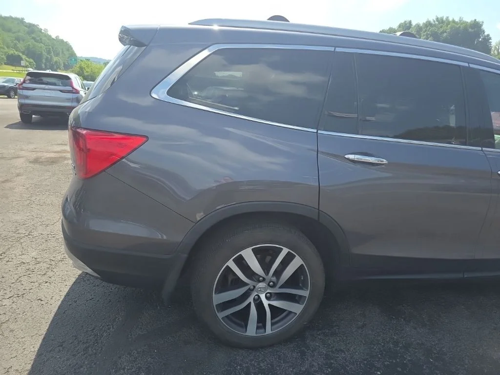 Used 2018  Honda Elite image 20