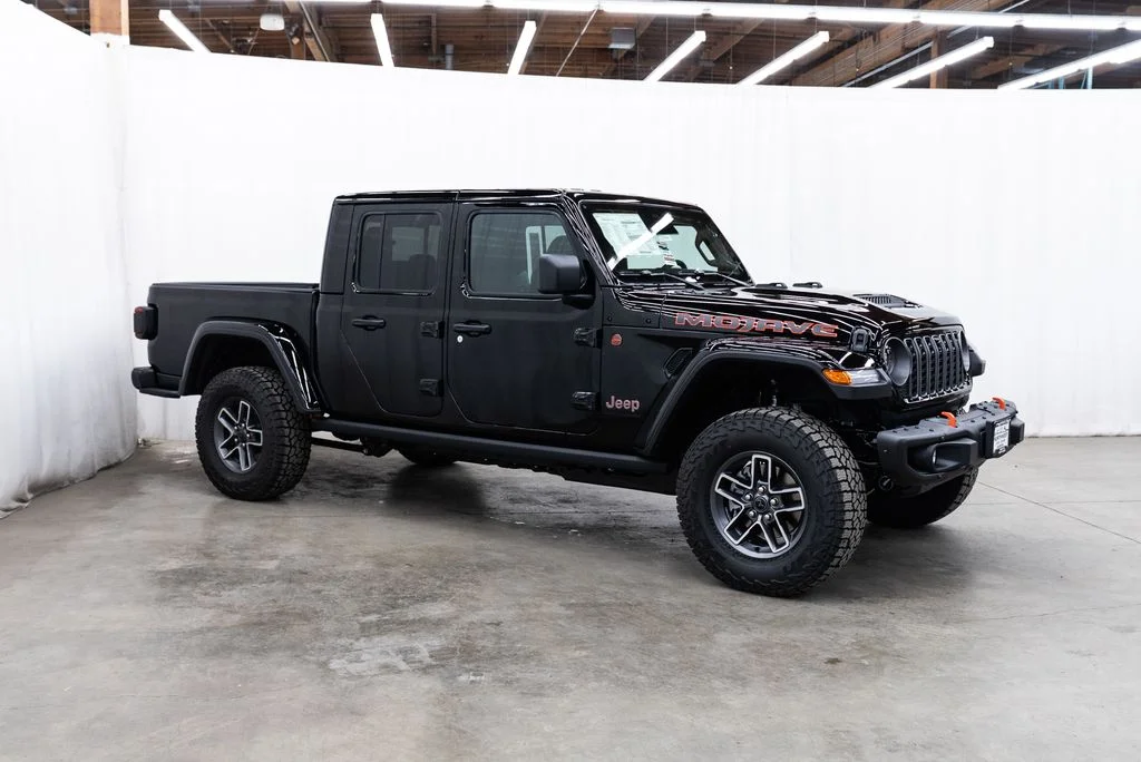 2026 Jeep Gladiator Mojave X Auto's photo