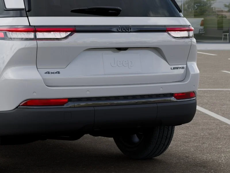New 2025 Bright White Clear-Coat Exterior Paint Jeep Limited image 40