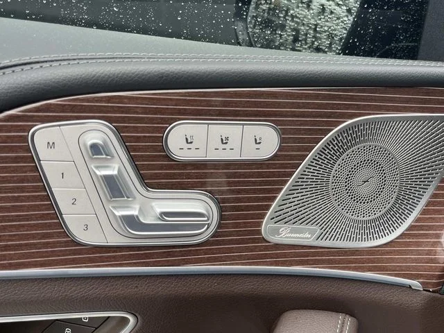 Used 2022  Mercedes-Benz GLS 450 image 30