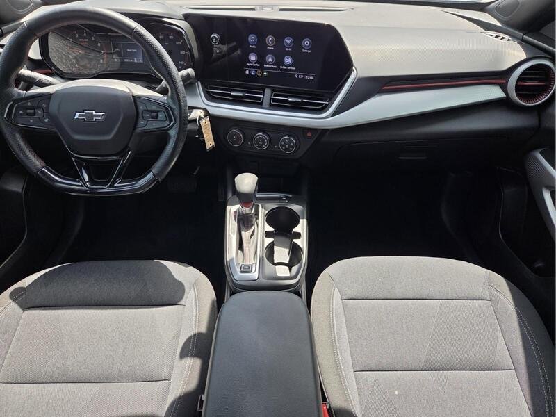 Used 2024 Sterling Gray Metallic CHEVROLET FWD 4DR 1RS image 14