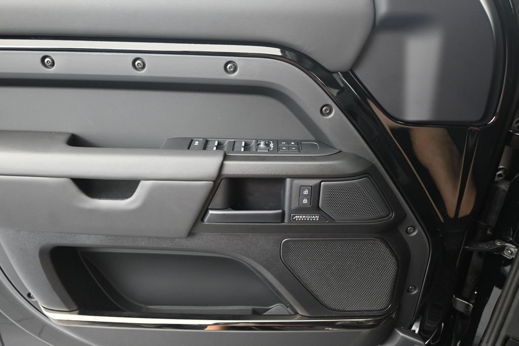 New 2026 Black Land Rover  image 10