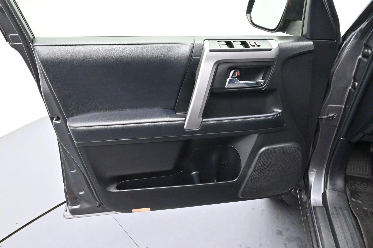 Used 2021 Magnetic Gray Metallic Toyota SR5 image 11