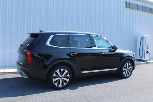 Used 2022 Ebony Black Kia EX image 2