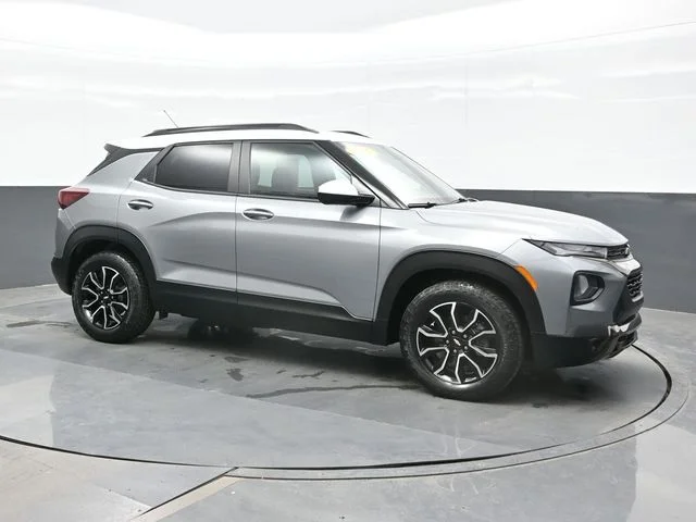 Used 2023 Gray Chevrolet ACTIV image 7