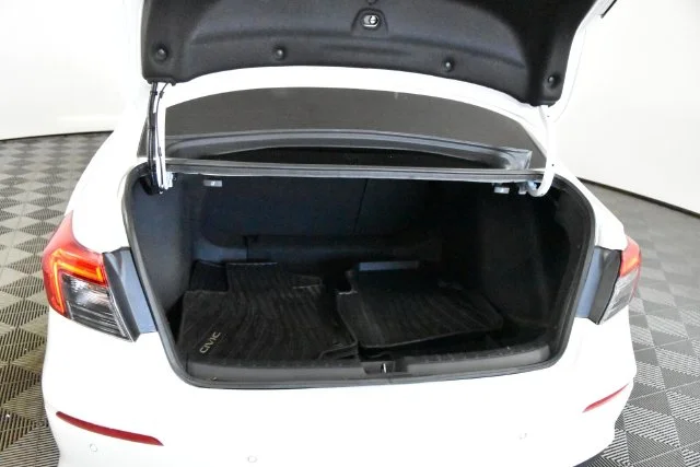 Used 2023  Honda Touring image 43