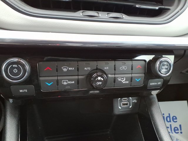 Used 2023 Gray Jeep Limited image 20