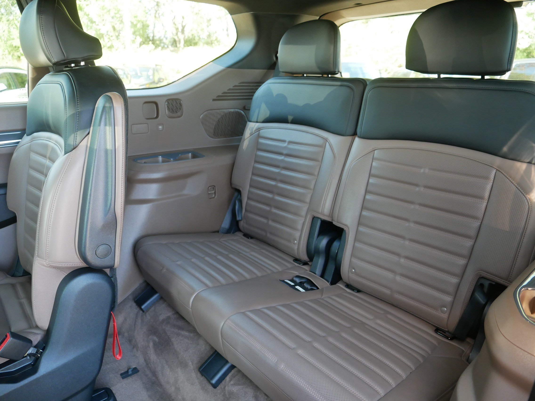 Certified Used 2024 Ocean Blue Kia Land image 36