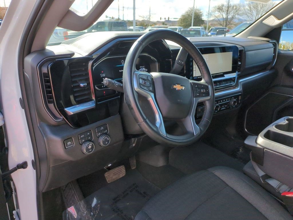 Used 2024 White Chevrolet LT image 13