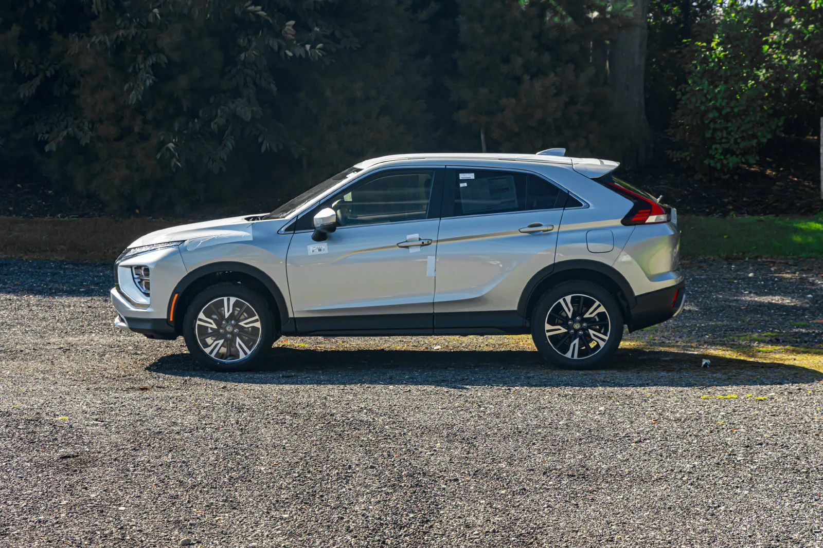 New 2025 Silver Mitsubishi SE 1.5T S-AWC image 4
