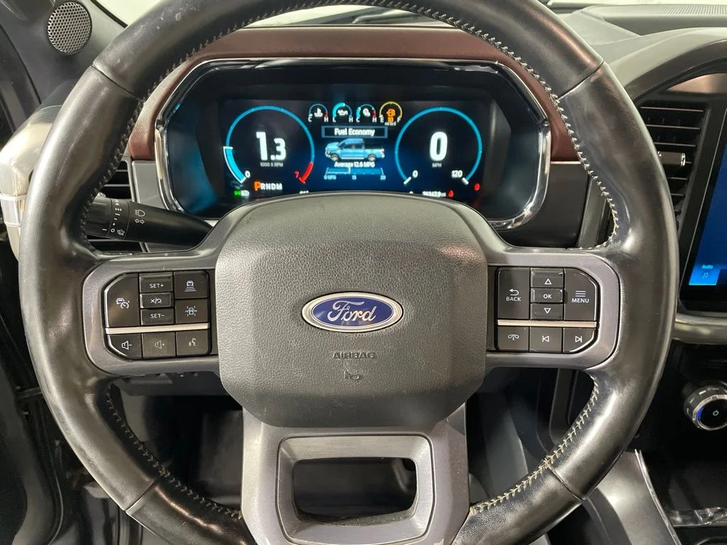 Used 2023  Ford Lariat image 15
