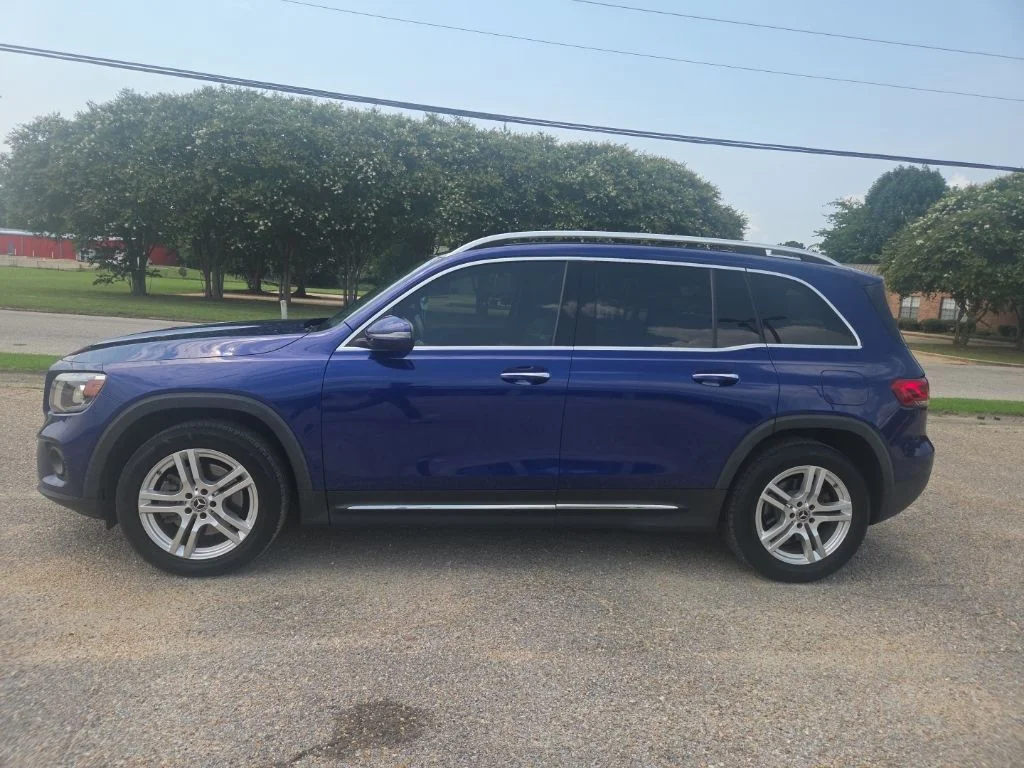 Certified Used 2020  Mercedes-Benz GLB 250 image 6