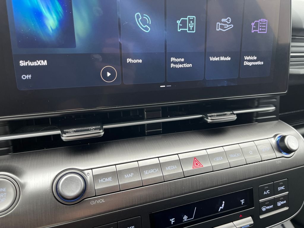Used 2025 Green Hyundai SEL image 20