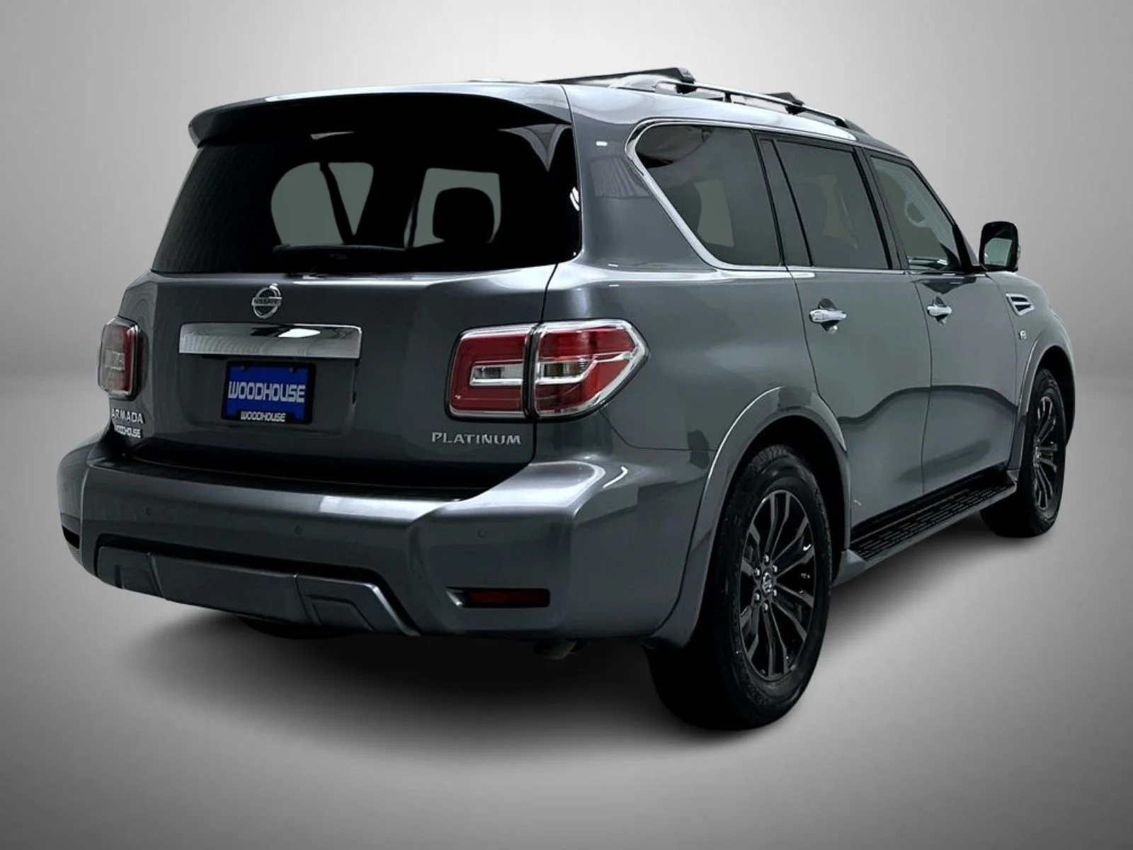 Used 2019 Gray Nissan Platinum image 5