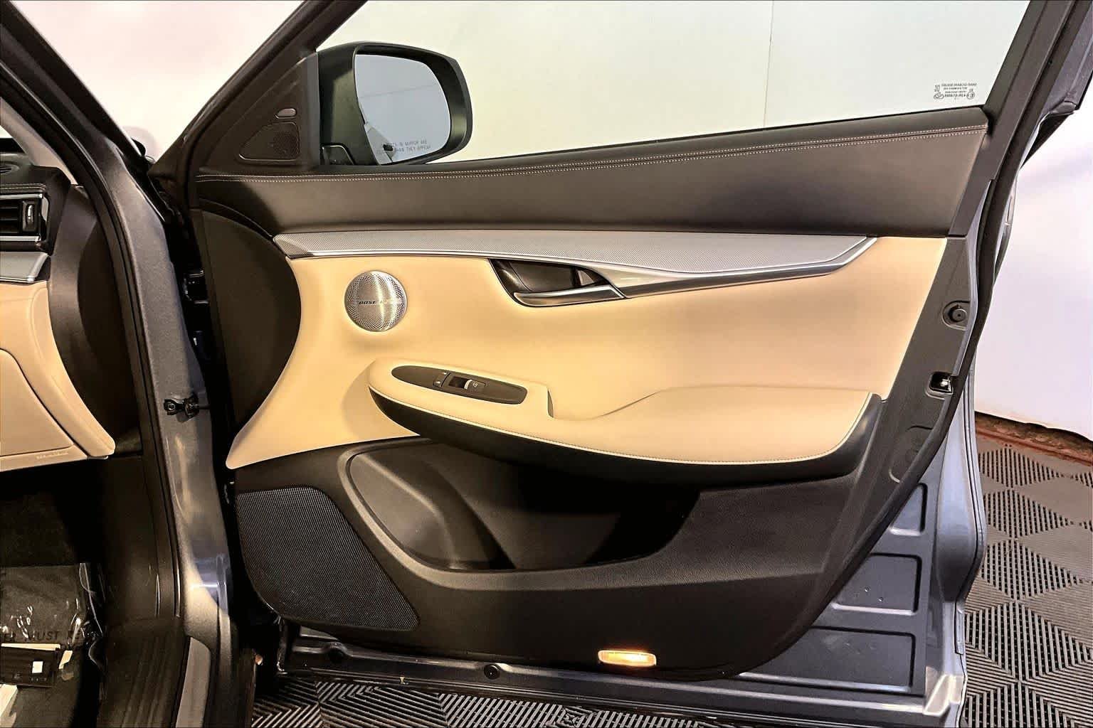 Used 2022 Graphite Shadow INFINITI ESSENTIAL image 23