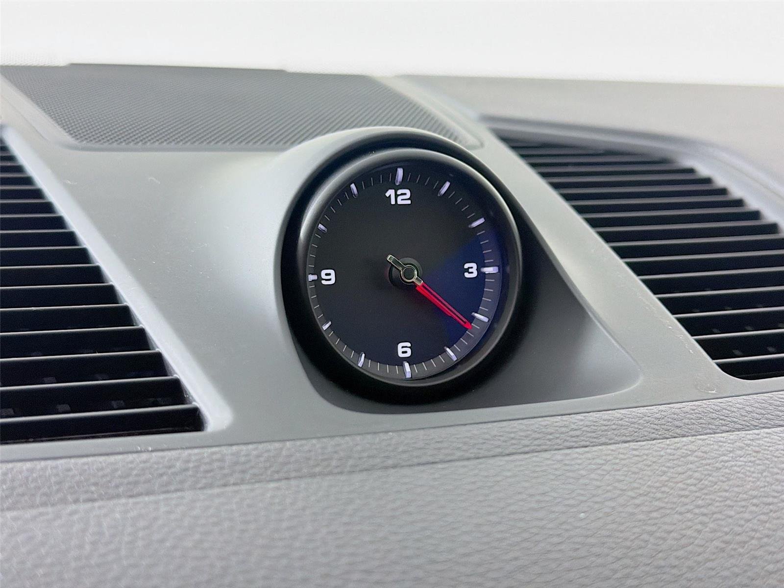 Used 2023  Porsche  image 16