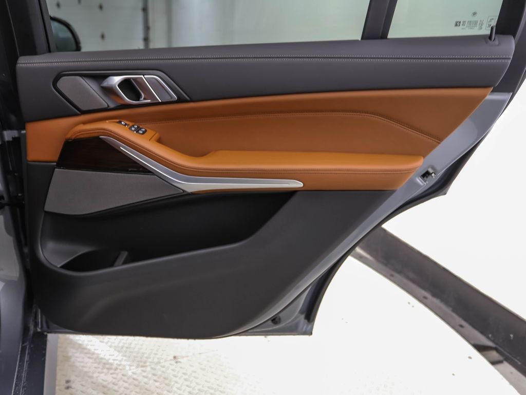 New 2027 Gray Metallic BMW M60i image 31