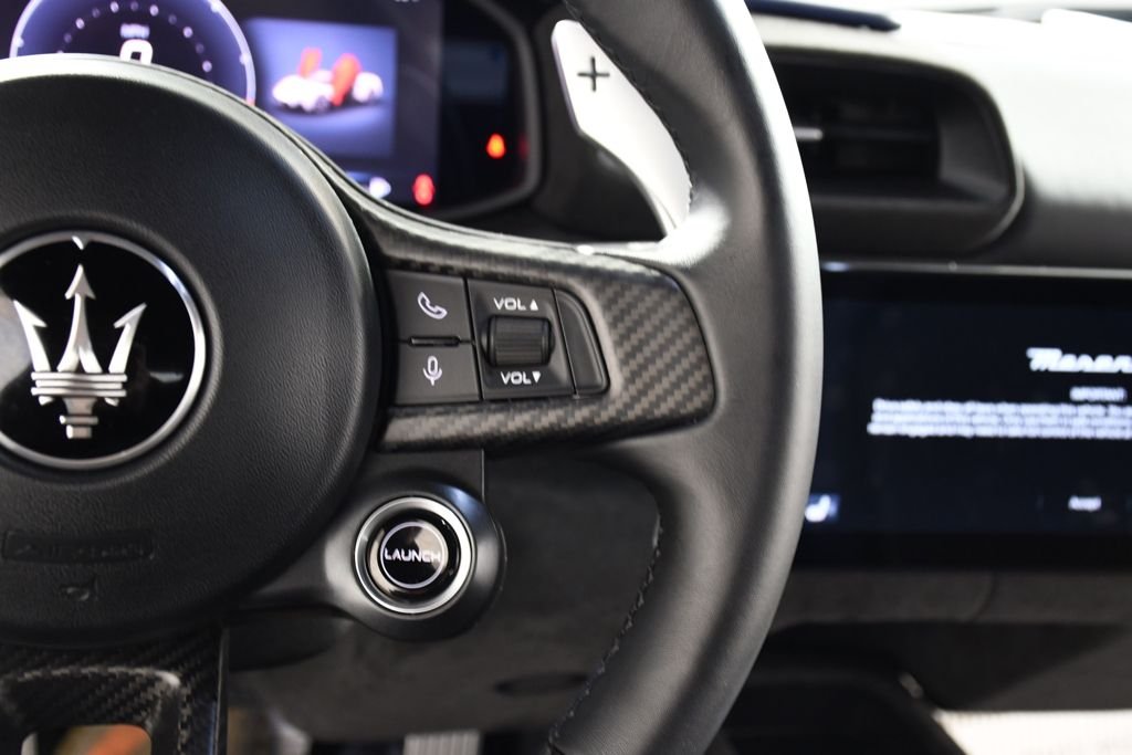 Used 2022 Bianco Audace Maserati Base image 32