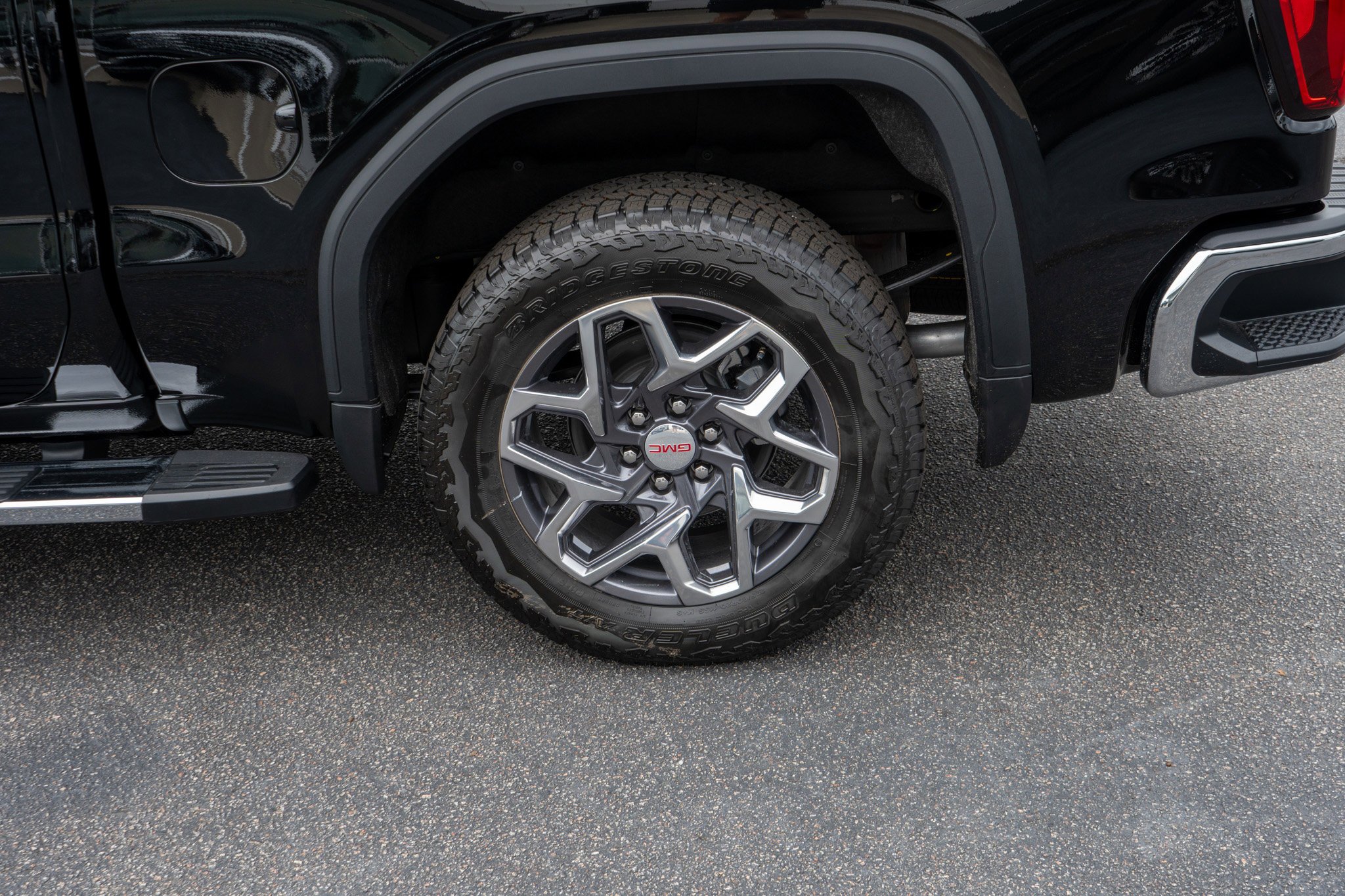 2026 GMC Sierra 1500 SLT - Photo 11