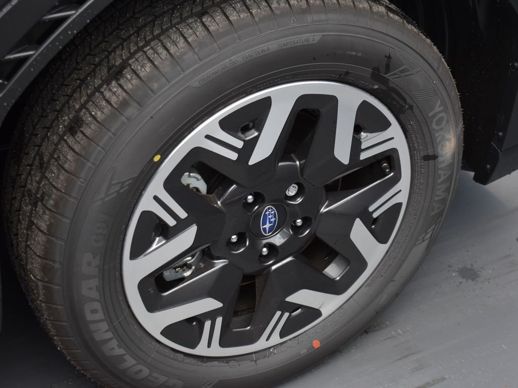 Used 2026 Gray Metallic Subaru Premium image 28