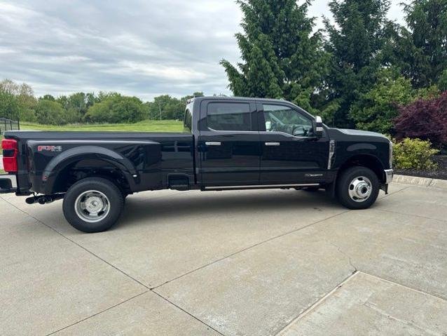 New 2026 Agate Black Metallic Ford Lariat image 35
