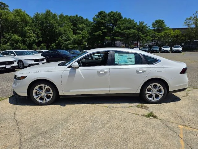 New 2026 Platinum White Pearl Honda LX image 3