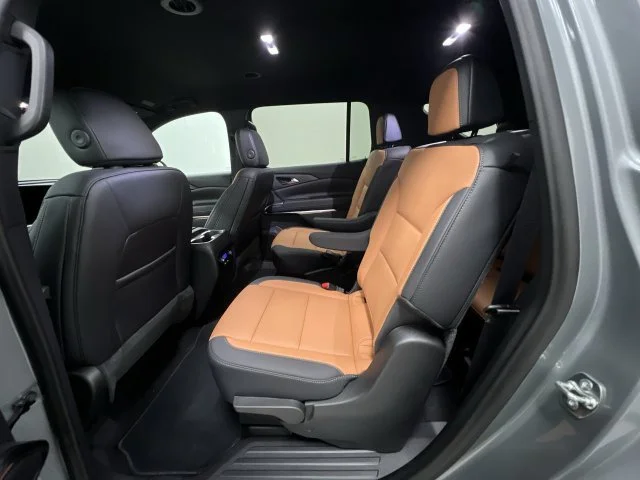 New 2027 Sterling Gray Metallic Chevrolet Z71 image 25