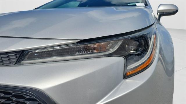 Certified Used 2020 CLASSIC SILVER MET Toyota  image 24
