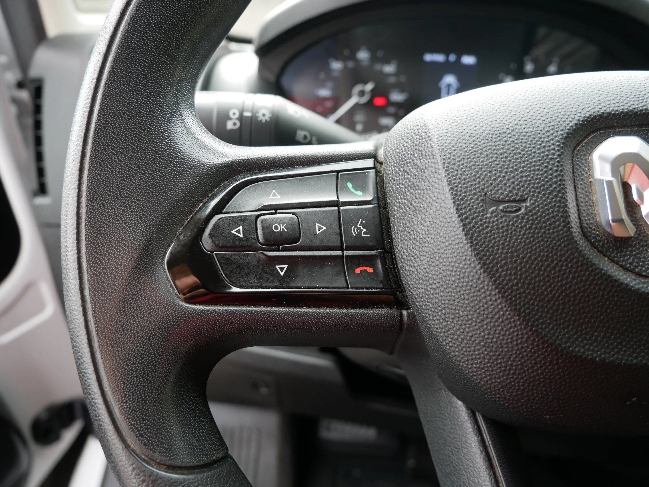 Used 2023 Bright White Clearcoat Ram  image 27