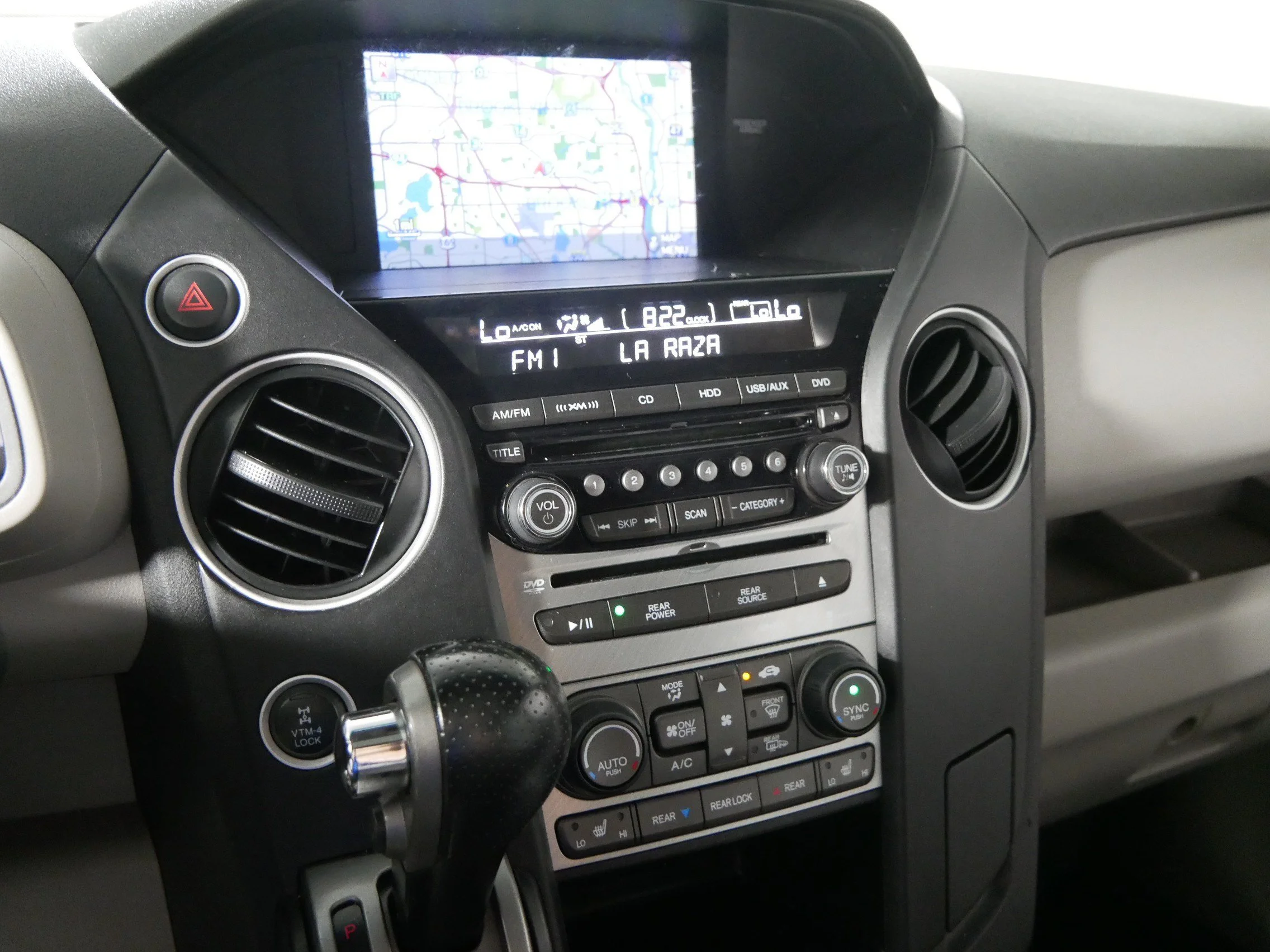 Used 2013 Polished Metal Metallic Honda Touring image 22