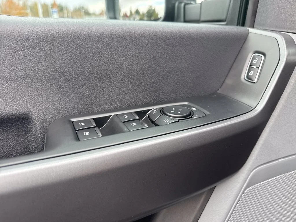 New 2027 Gray Ford XLT image 15
