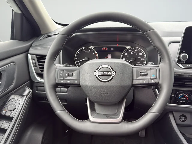 New 2026 Everest White Pearl TriCoat Nissan Dark Armor image 38