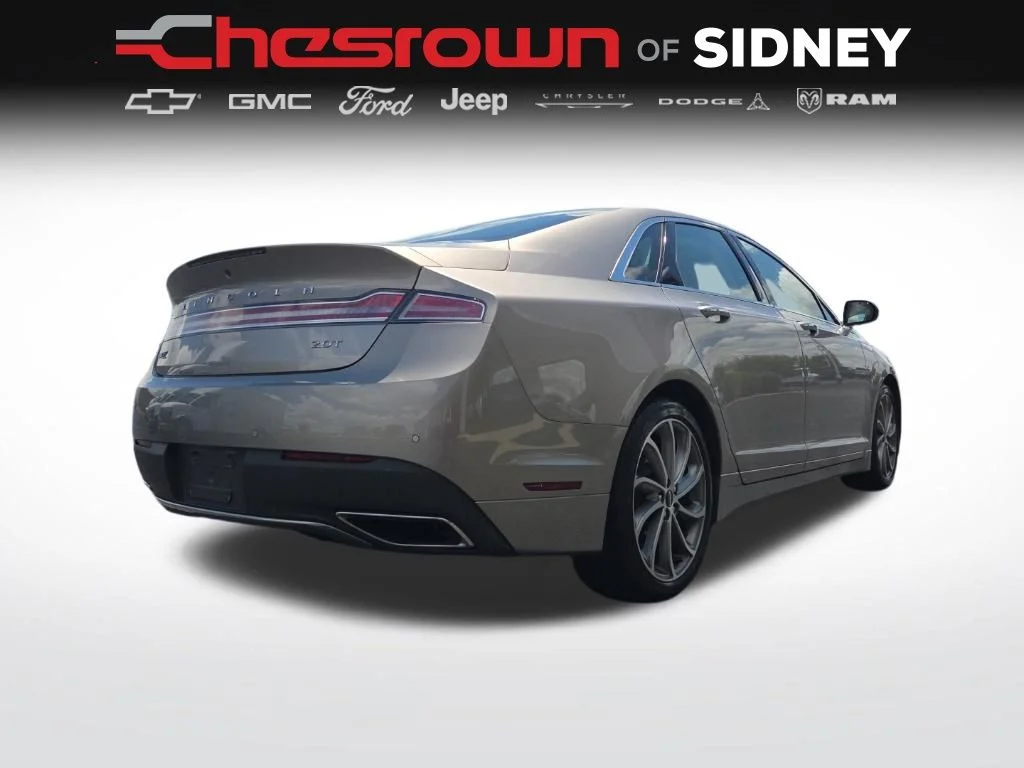 Used 2018 Brown Lincoln Select image 13