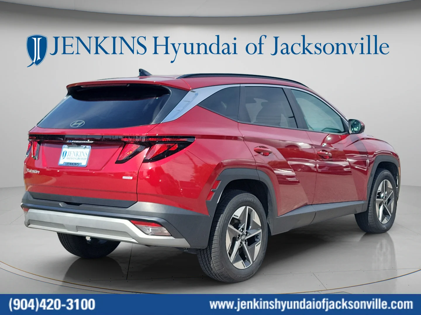 Used 2025 Ultimate Red Hyundai SEL image 3