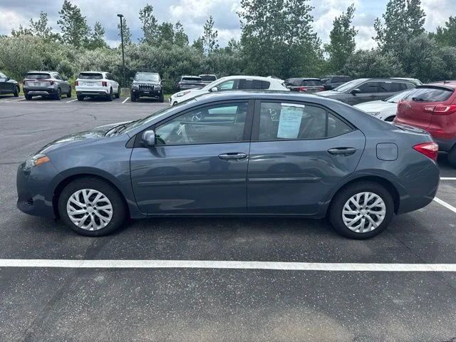Used 2018 Gray Toyota LE image 3