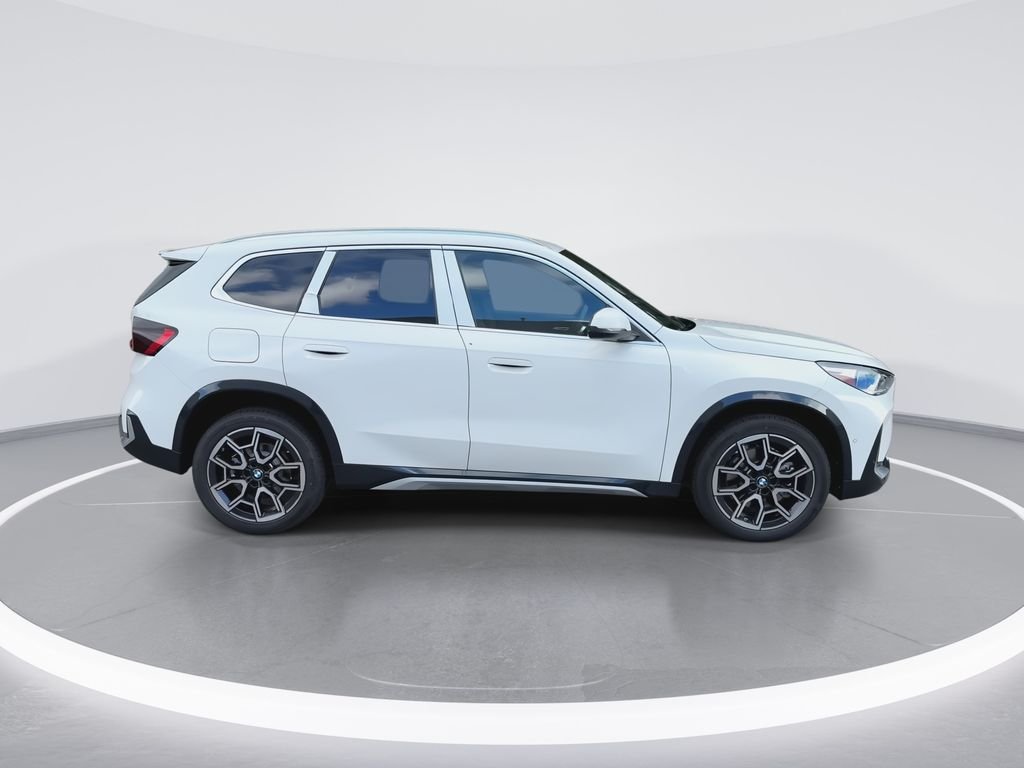 New 2026 Alpine White BMW xDrive28i image 9