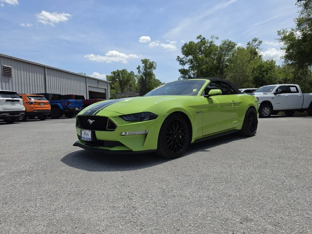 Used 2020  Ford GT Premium image 2