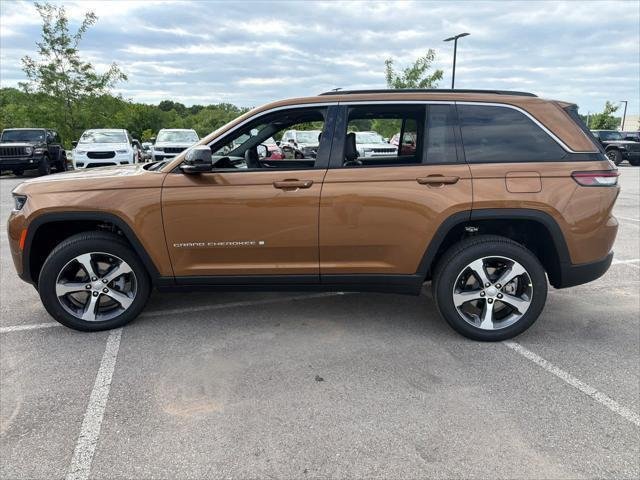 New 2026 Copper Shino Metallic Clear-Coat Exterior Paint Jeep Limited image 9