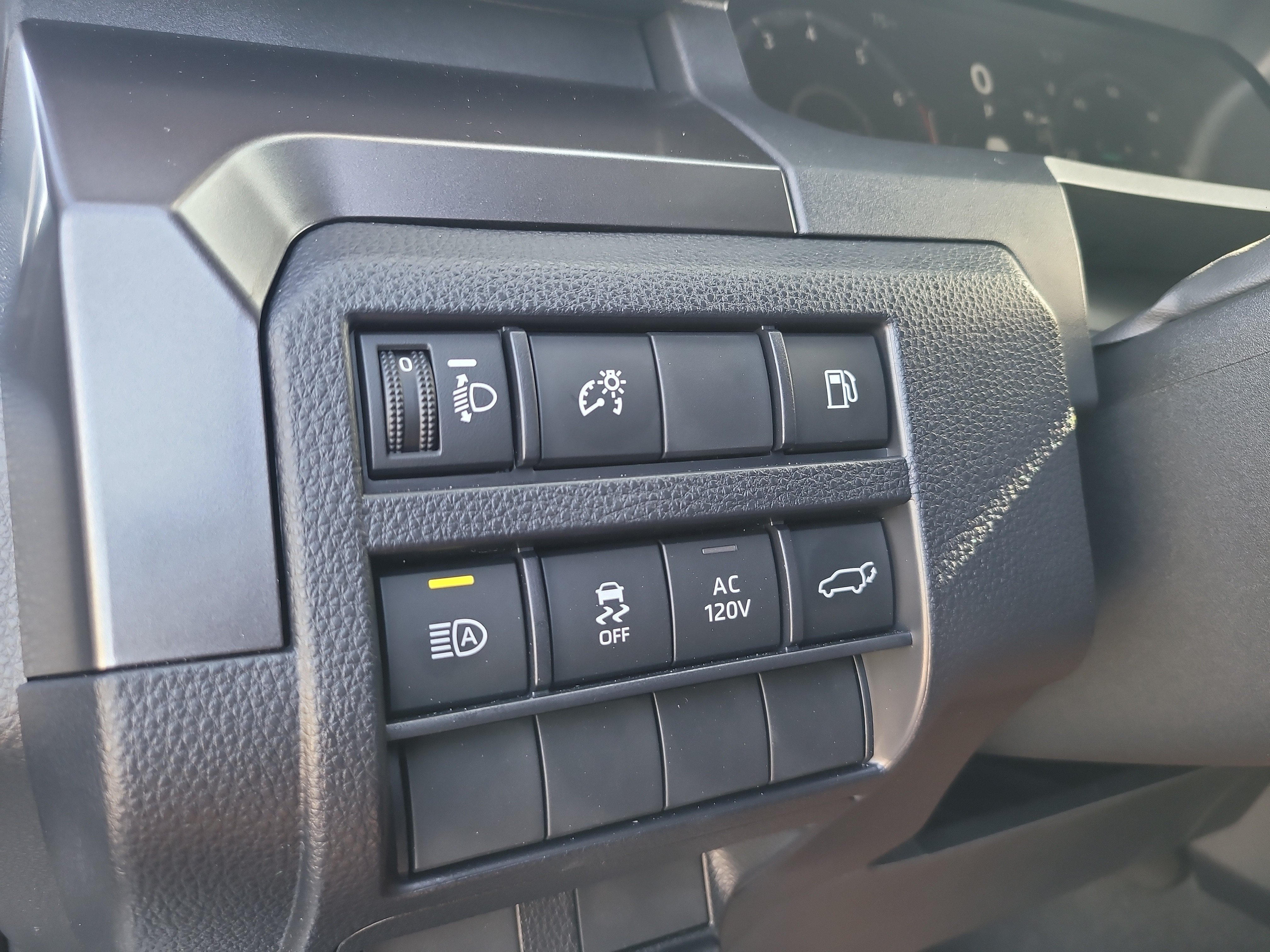Used 2026 Cutting Edge Toyota SR5 image 33