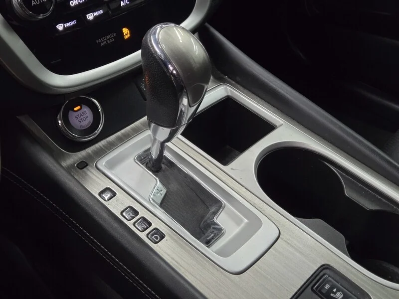 Used 2018 Pearl White Nissan SL image 19