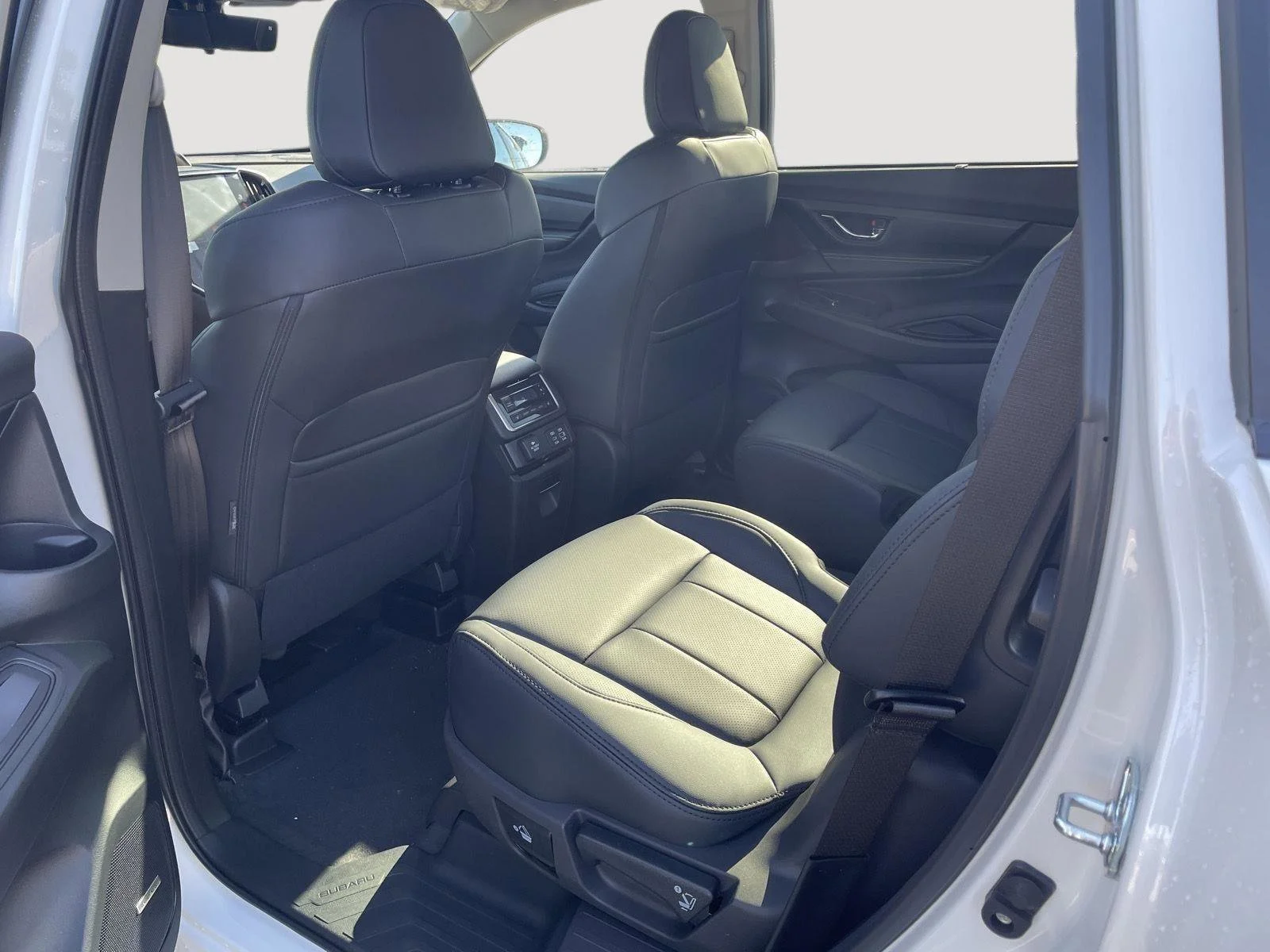 New 2026 Crystal White Pearl Subaru Onyx Edition Touring image 24