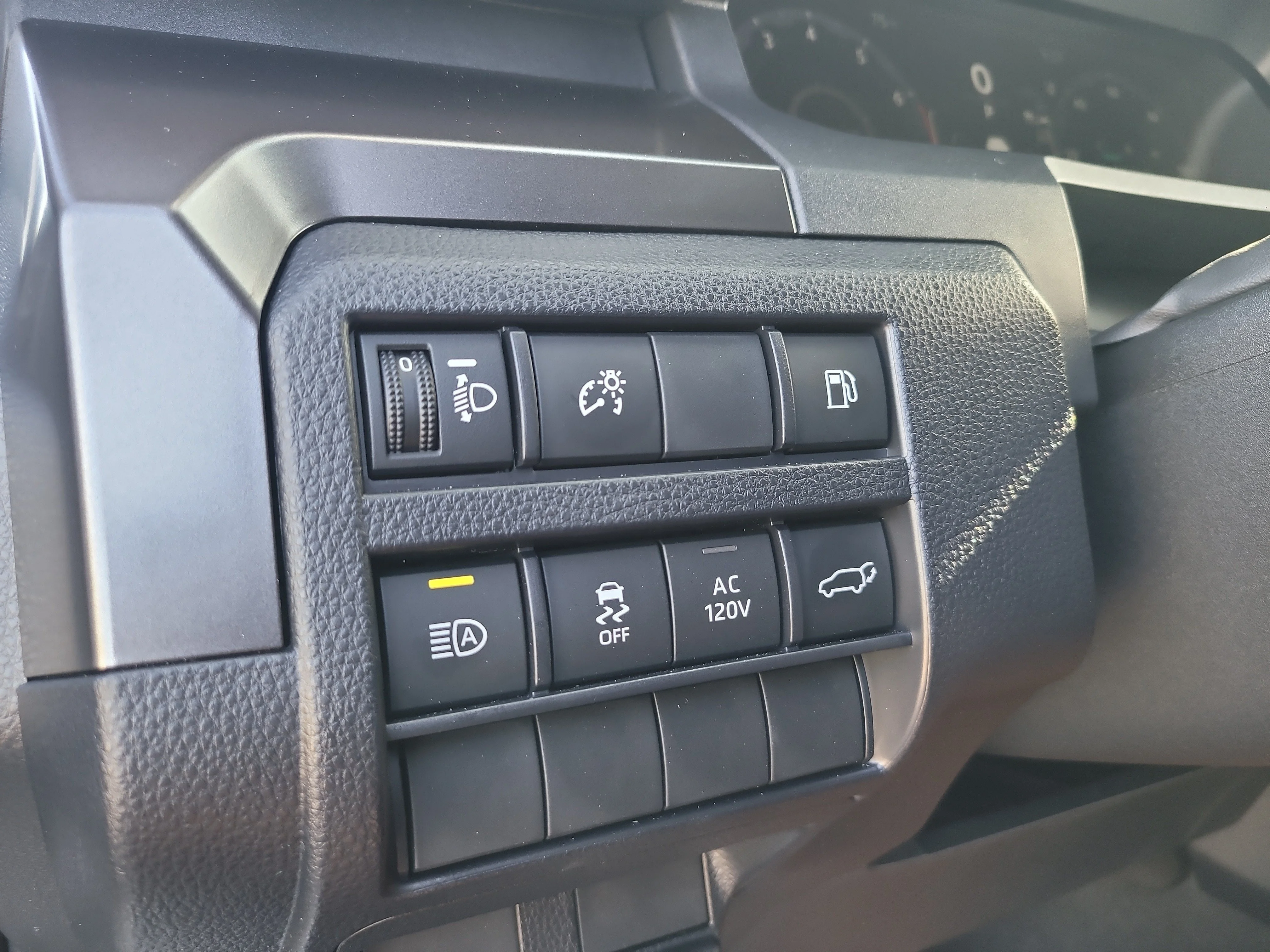 Used 2026 Cutting Edge Toyota SR5 image 33